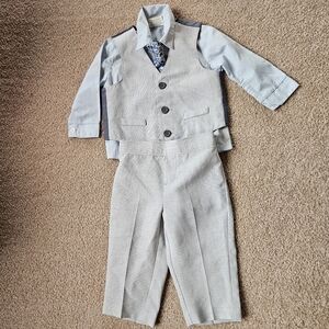 Van Heusen 4 Piece Infant Suit 6/9month